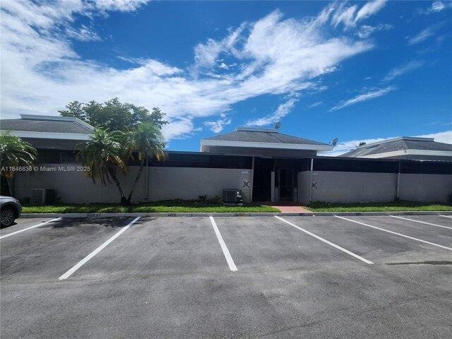 House for sale in Davie