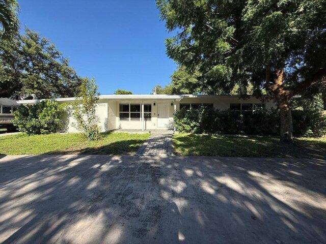 House for sale in Dania, Florida