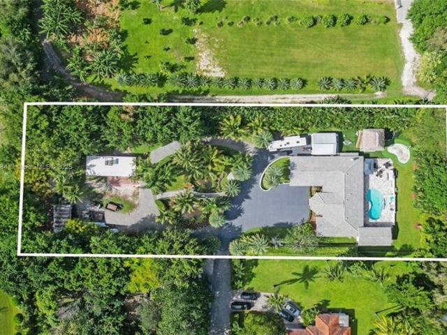 House for sale in Davie House for sale in Davie
