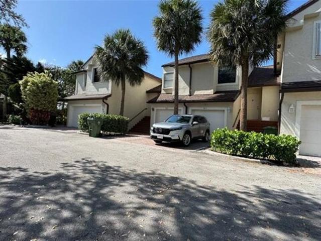 House for sale in Pembroke Pines