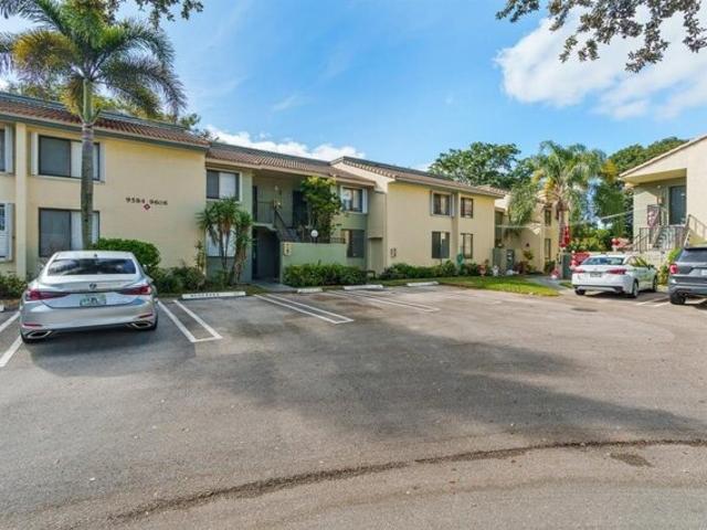 Condo for sale in Coral Springs