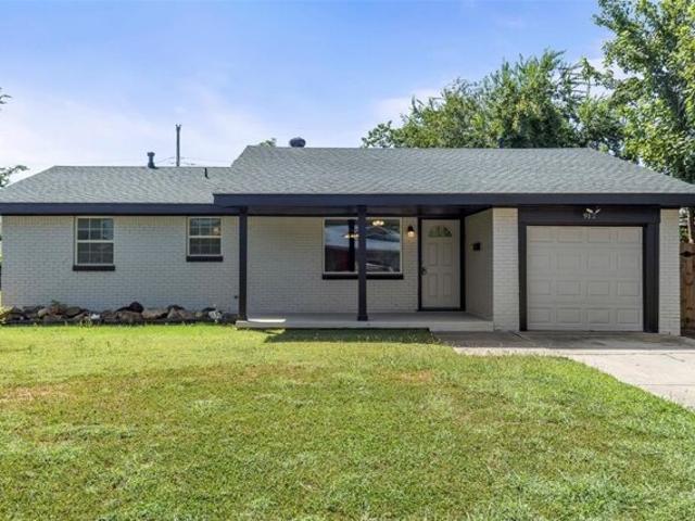 House for sale in Moore House for sale in Moore