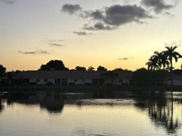 House for sale in Dania