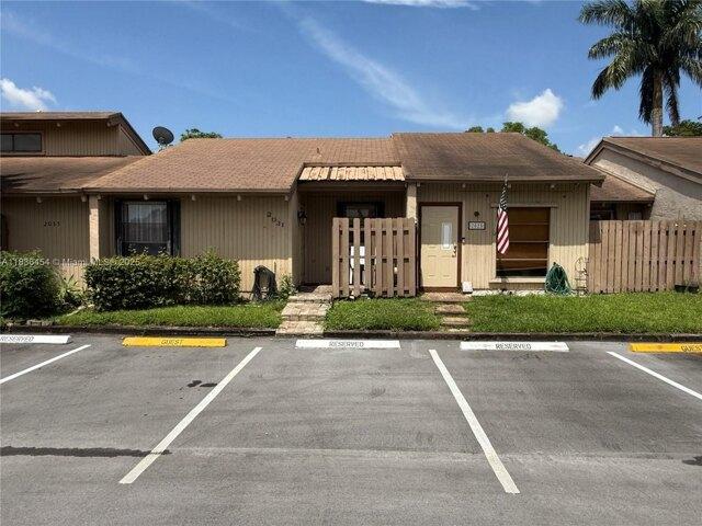 House for sale in Davie