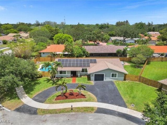 House for sale in Cooper City