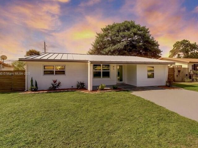 House for sale in Dania, Florida