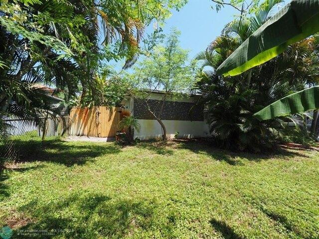 House for sale in Dania