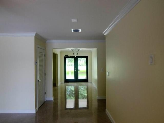 House for sale in Davie