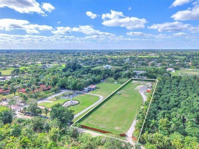 Land for sale in Davie
