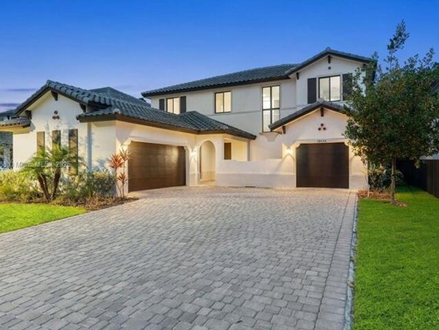 House for sale in Cooper City