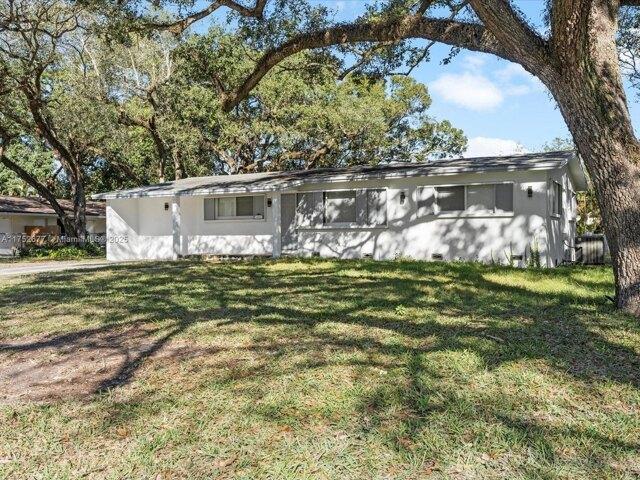 House for sale in Dania