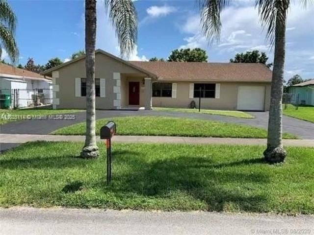 House for sale in Davie