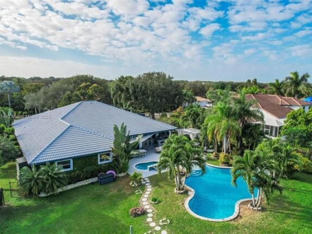 House for sale in Davie
