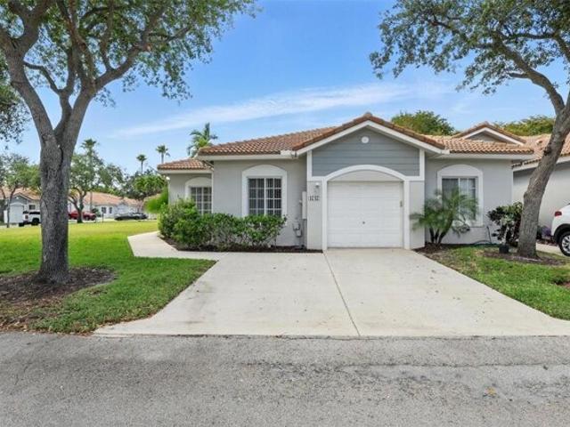 House for sale in Deerfield Beach