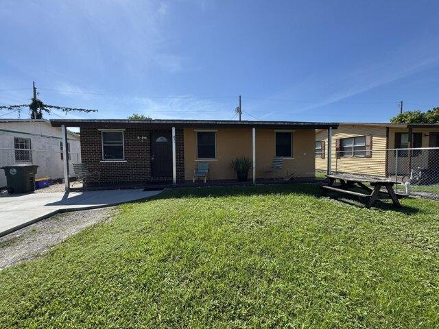 House for sale in Belle Glade