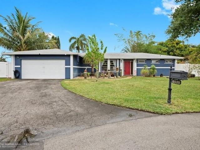 House for sale in Davie
