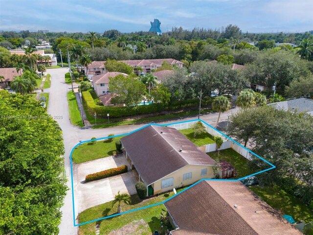 House for sale in Davie, Florida