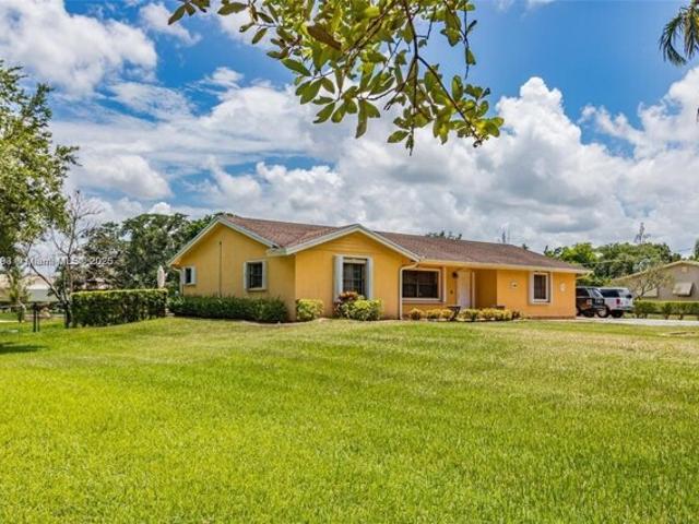 House for sale in Davie