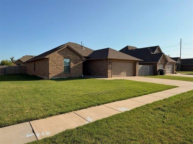 House for sale in Moore House for sale in Moore