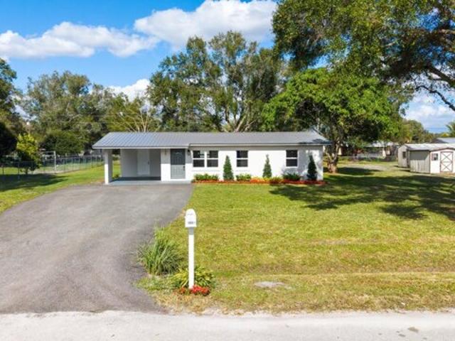 House for sale in Okeechobee, Florida