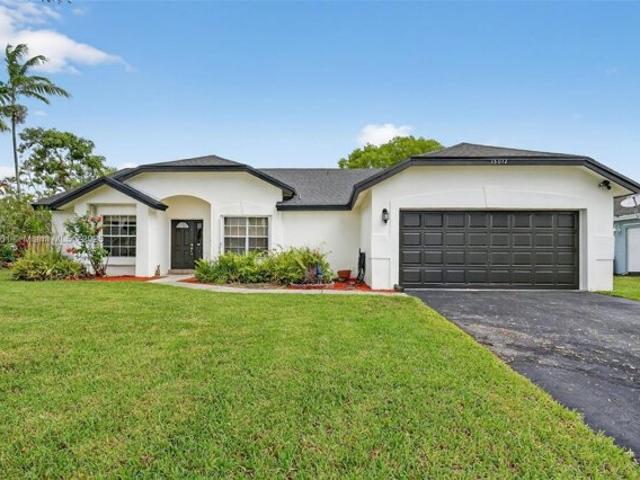 House for sale in Sunrise