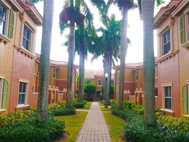 Condo for sale in Pembroke Pines