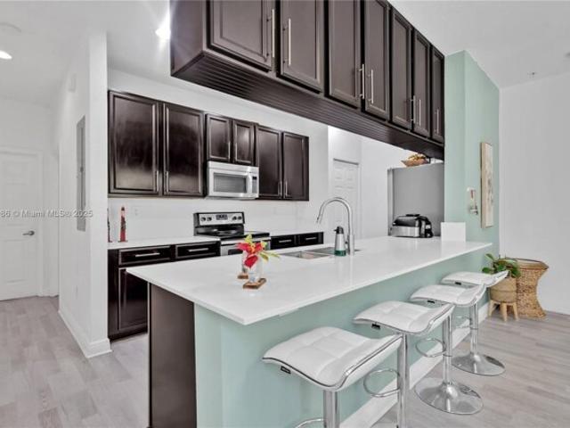 Condo for sale in Pembroke Pines