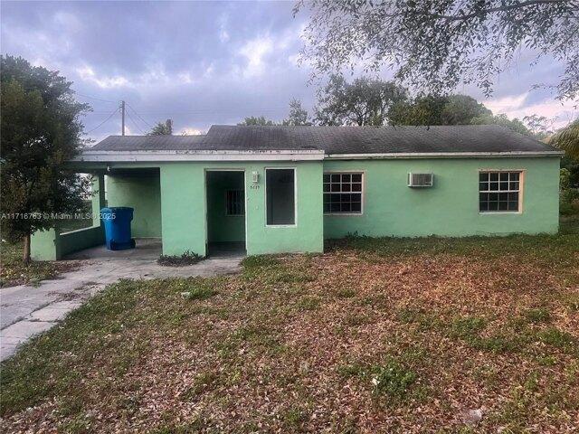 House for sale in West Park, Florida