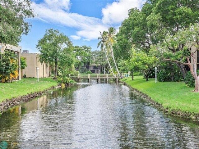 House for sale in Davie