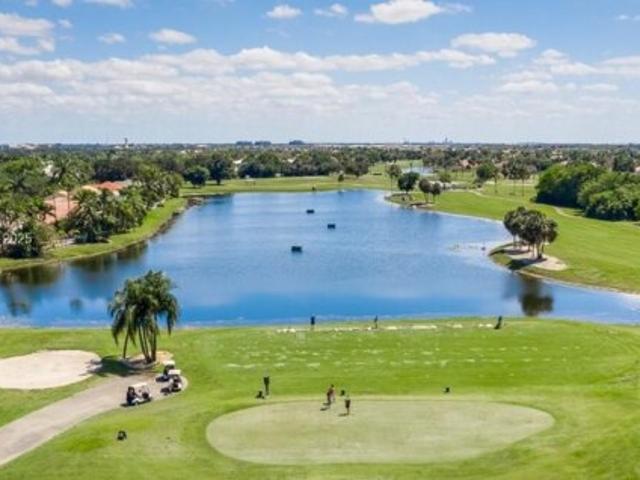 Condo for sale in Pembroke Pines