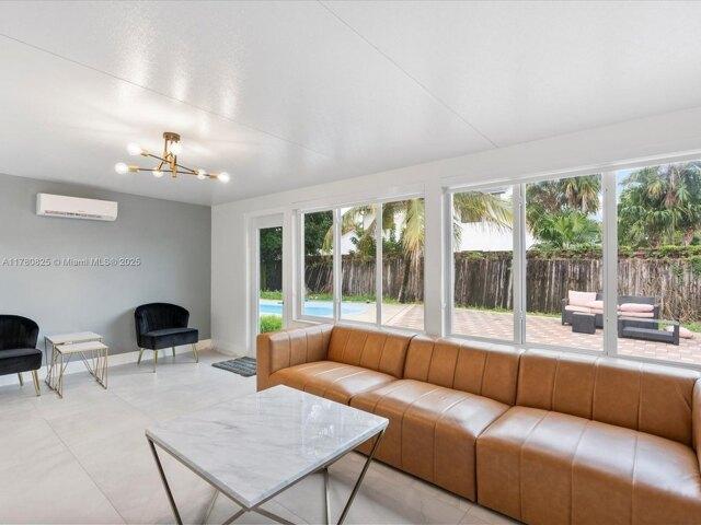 House for sale in Davie