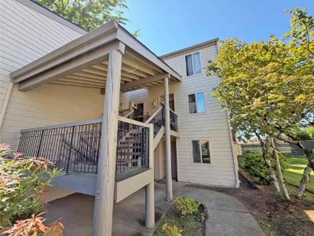 Condo for sale in Oregonia