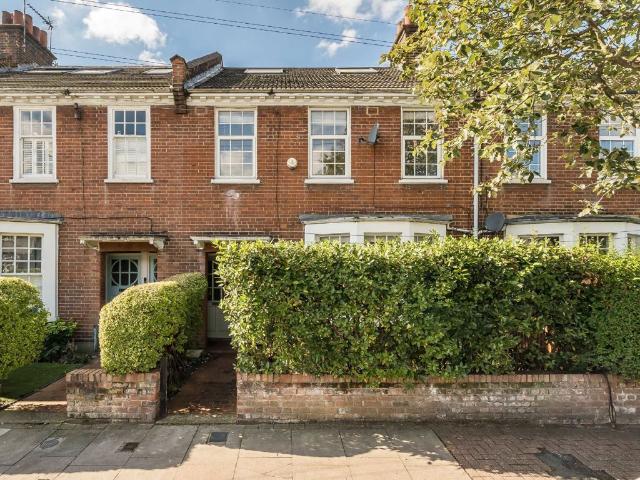 Apartment for rent in Earlsfield, Greater London