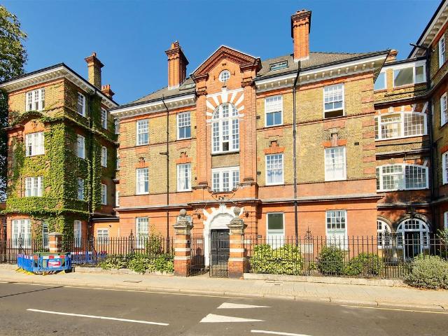 Apartment for rent in Earlsfield, Greater London
