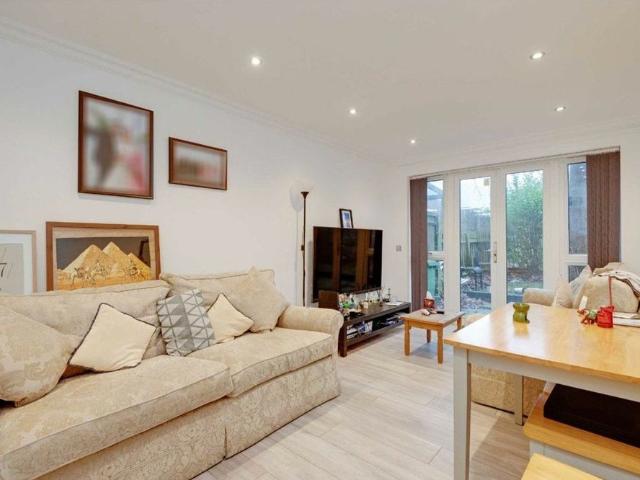 Apartment for rent in St. John's Wood, Isle Of Man