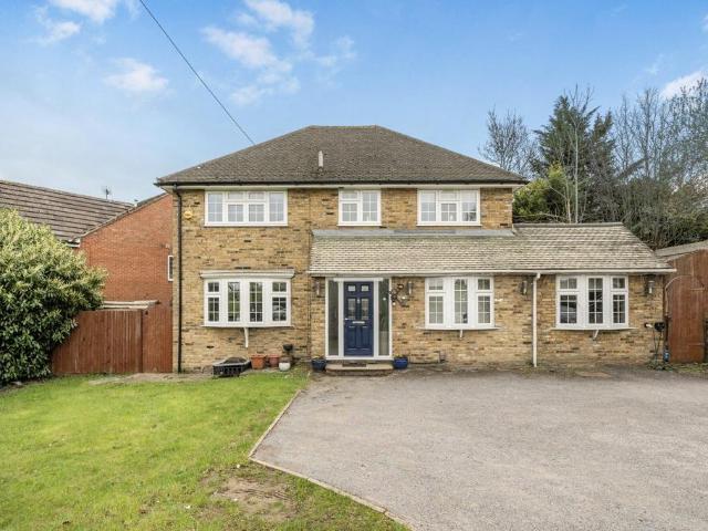 House for rent in Ickenham, Greater London