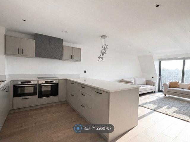 Apartment for rent in Elstree and Borehamwood, Borehamwood