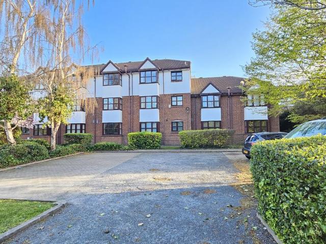 Apartment for rent in Worcester Park Estate, Dartford