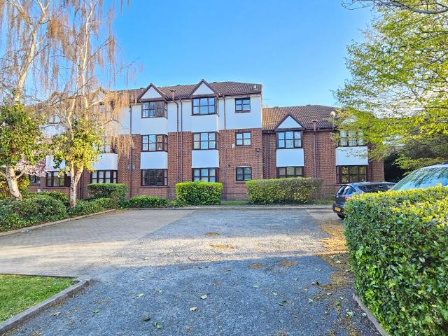 Apartment for rent in Worcester Park Estate, Dartford
