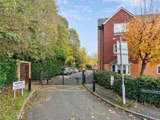 House for sale in Batchworth