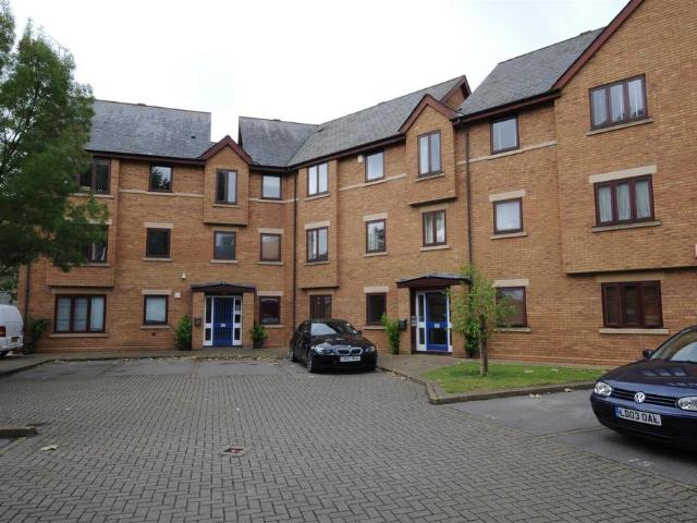 House for rent in St Ebbes, The Slade