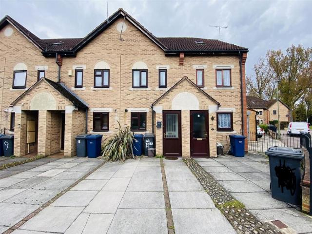 House for rent in Colindale, Greater London