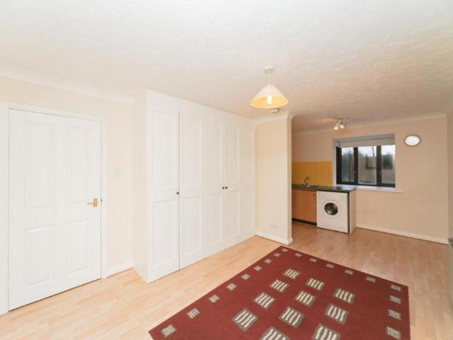 Apartment for rent in Colindale, Greater London