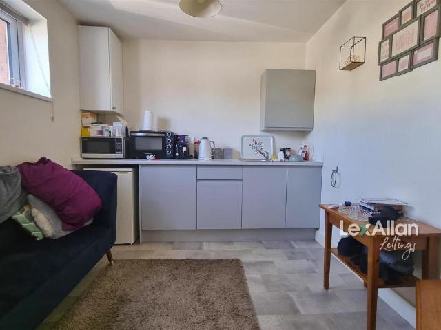 Apartment for rent in Cradley Heath, Sandwell