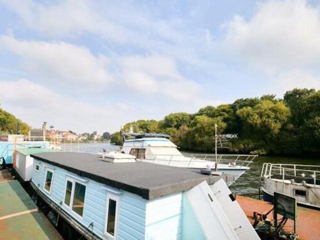 House for sale in Twickenham, Greater London
