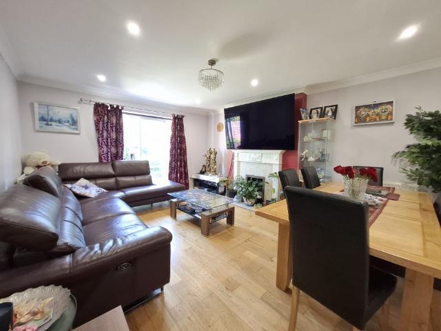 House for rent in Pouchen End, Hertfordshire