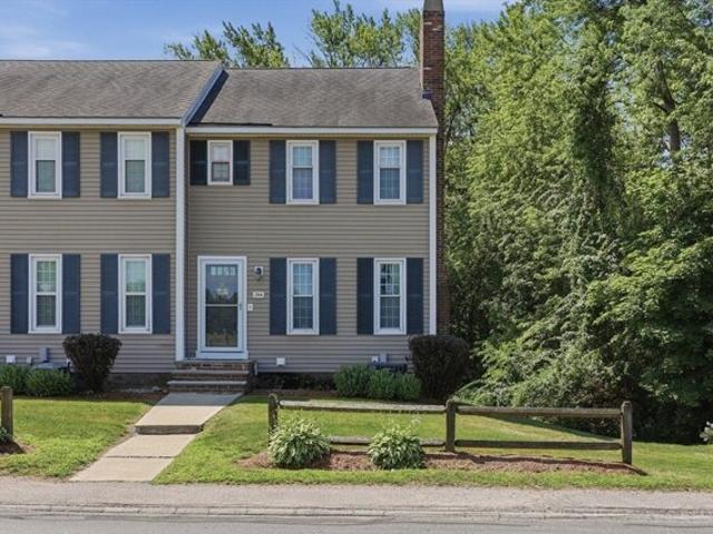 Condo for sale in Lowell, Massachusetts