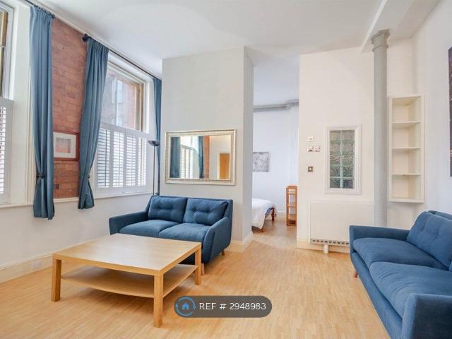 Studio for rent in St Ann's, Haddon