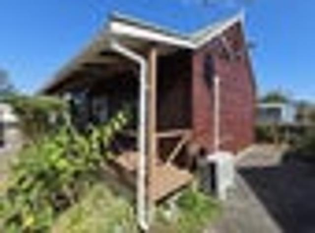 House for rent in Oratia