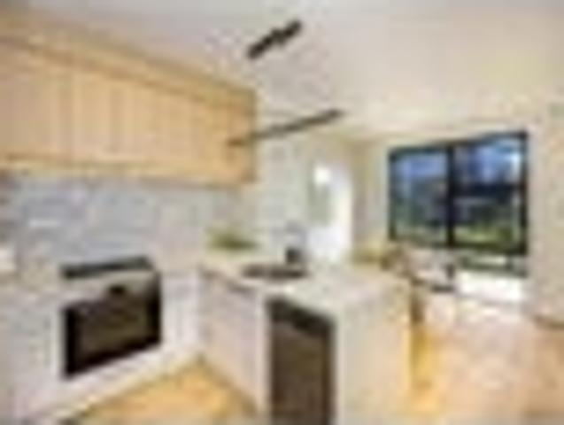 Townhouse for rent in Oratia, Oroua County
